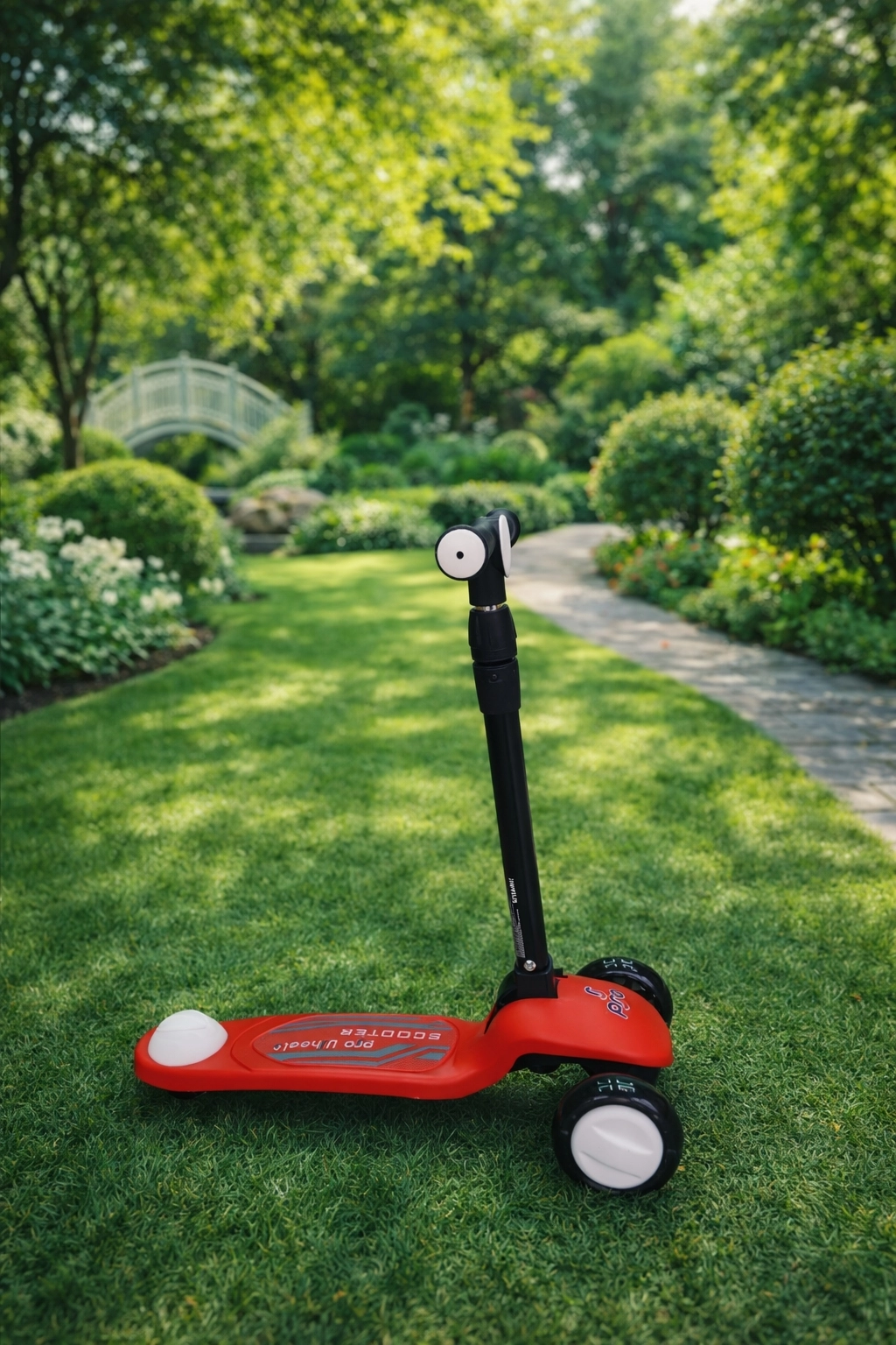 Pro Işıklı ve Katlanabilir Led Işıklı 3 Tekerlekli Çocuk Scooter 50kg Kapasite 3+yaş